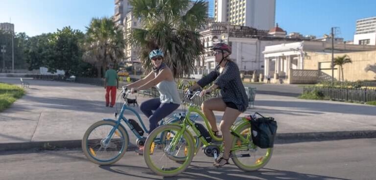 By bike! Discover Havana